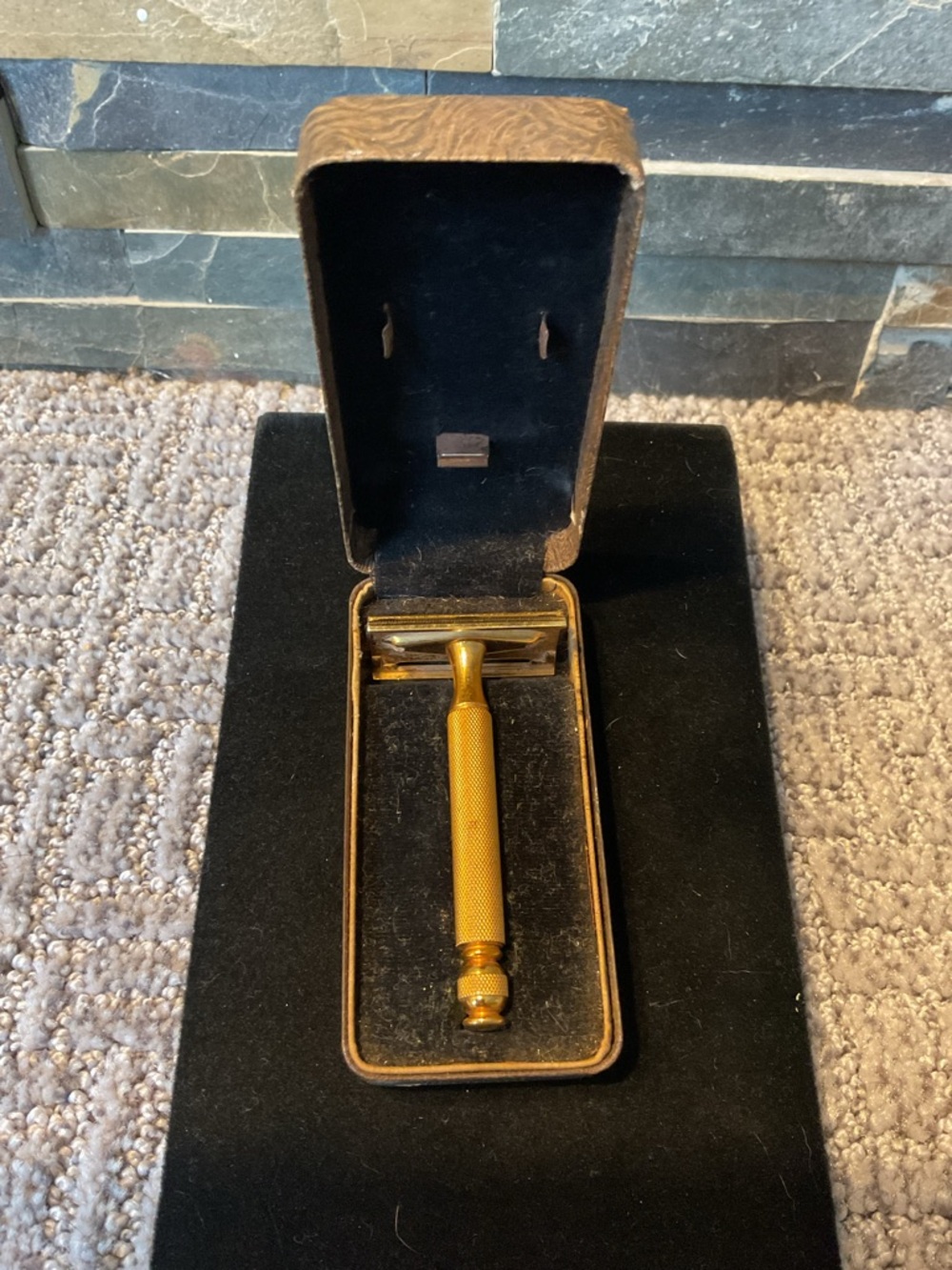 Gold Vintage GILLETTE Razor - Picture 3 of 5